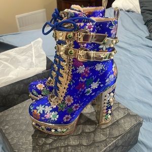 Azalea Wang high heels 👠